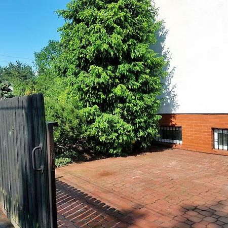 Pokoj W Warszawie-Wawer Varsavia Esterno foto